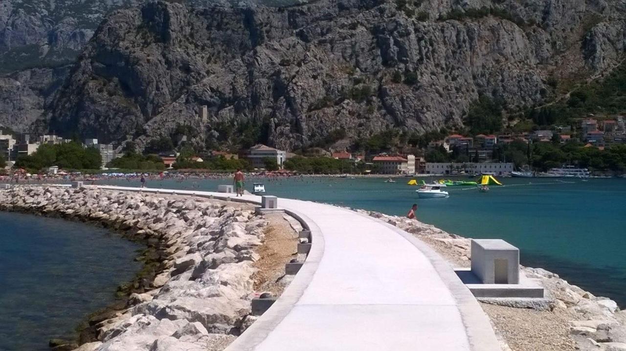 Apartman R.R. Omiš Buitenkant foto