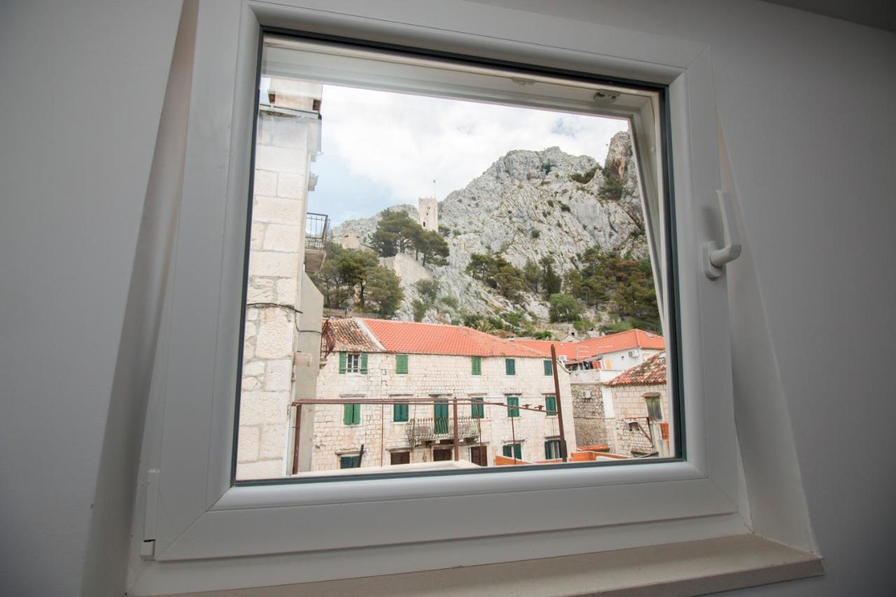 Apartman R.R. Omiš Buitenkant foto